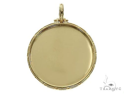 14K Yellow Gold Special Edition Round Photo Pendant Edged Frame
