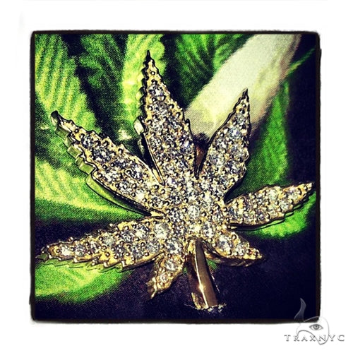 14k Diamond Maple Leaf Pendant 39993 - Image 4