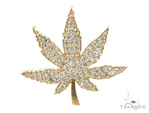 Diamond maple leaf pendant in 14k yellow gold – front view showing diamond-set leaf silhouette