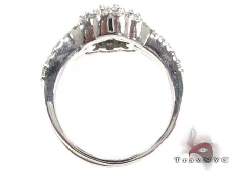 Flower Diamond Ring Set 17033 - Image 8