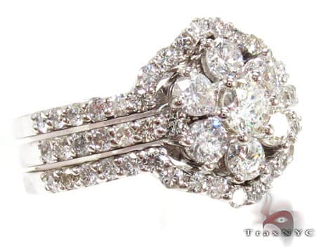 Flower Diamond Ring Set 17033 - Image 1