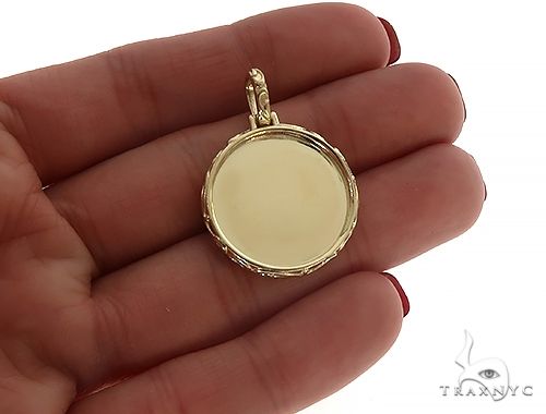 14K Yellow Gold Round Special Edition Photo Pendant Engraved Frame 65311 - Image 5