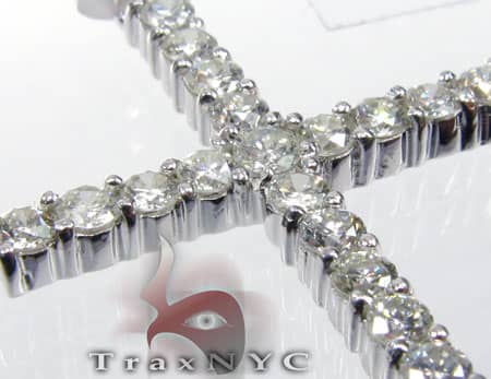 Round Cut Cross Crucifix 3 1998 - Image 2