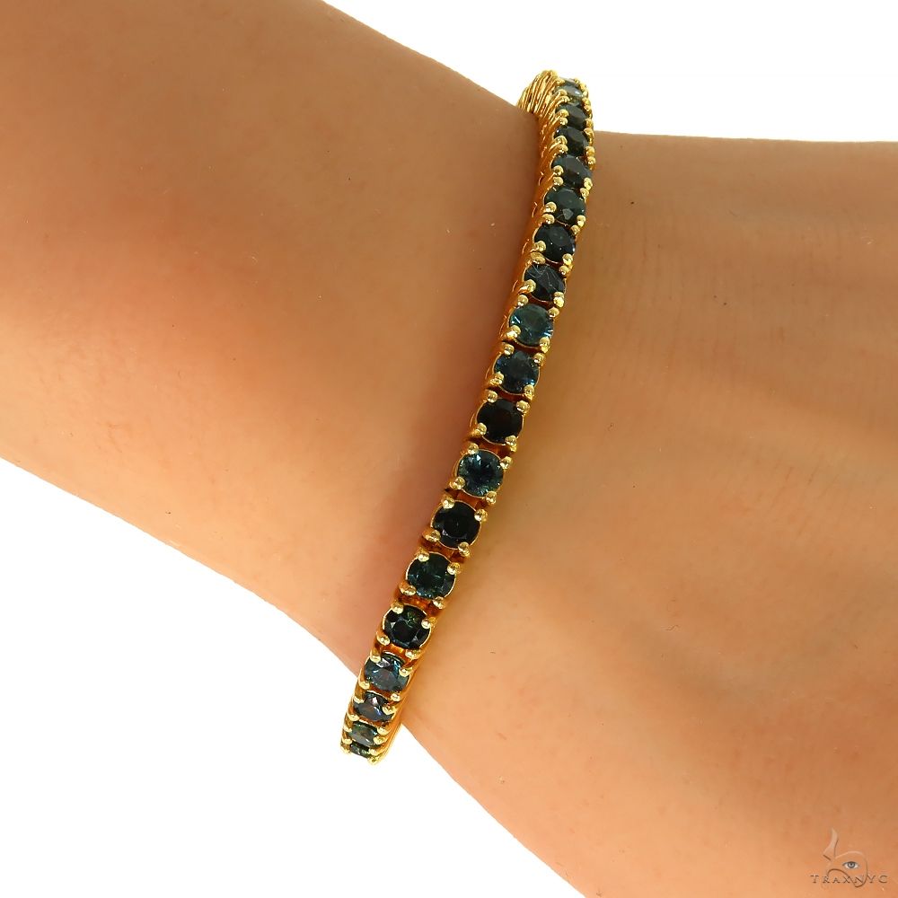 20 Pointer Green Sapphire Tennis Bracelet 70008 | TraxNYC
