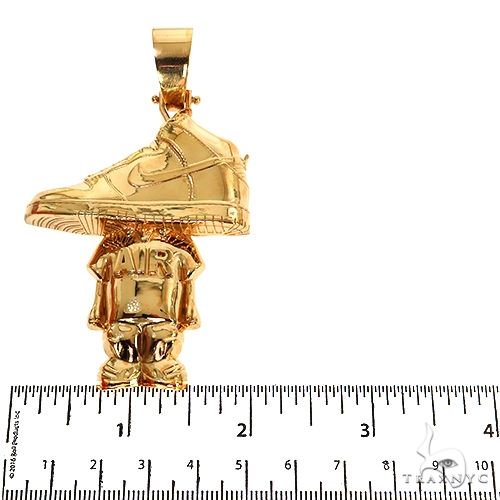 22K Gold Sneaker Head Pendant 67938 - Image 5