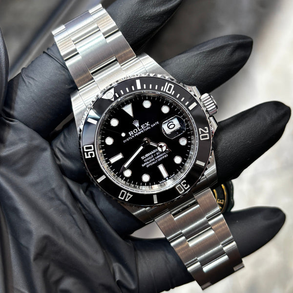 Rolex Submariner 41mm in Oystersteel with a black dial and black ceramic bezel, ref 126610LN