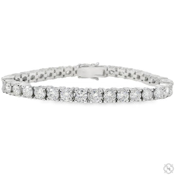 14K gold lab diamond tennis bracelet – continuous round-cut diamond row, secure clasp, top-down view