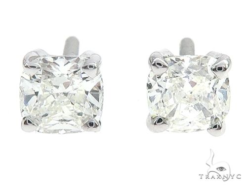 18k White Gold Solitaire Diamond Studs 65005 - Image 1 [FILE:65005_image_01_7b97a2cb.jpg]