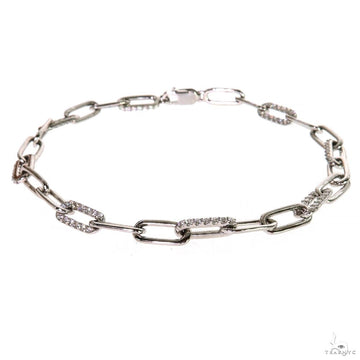 Paperclip diamond bracelet in 14k white gold – front view showing elongated links with set diamonds