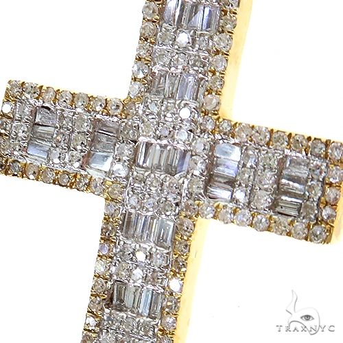 Baguette Diamond Cross Pendant 69954 | TraxNYC