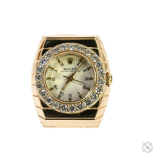 A ring that holds a watch head