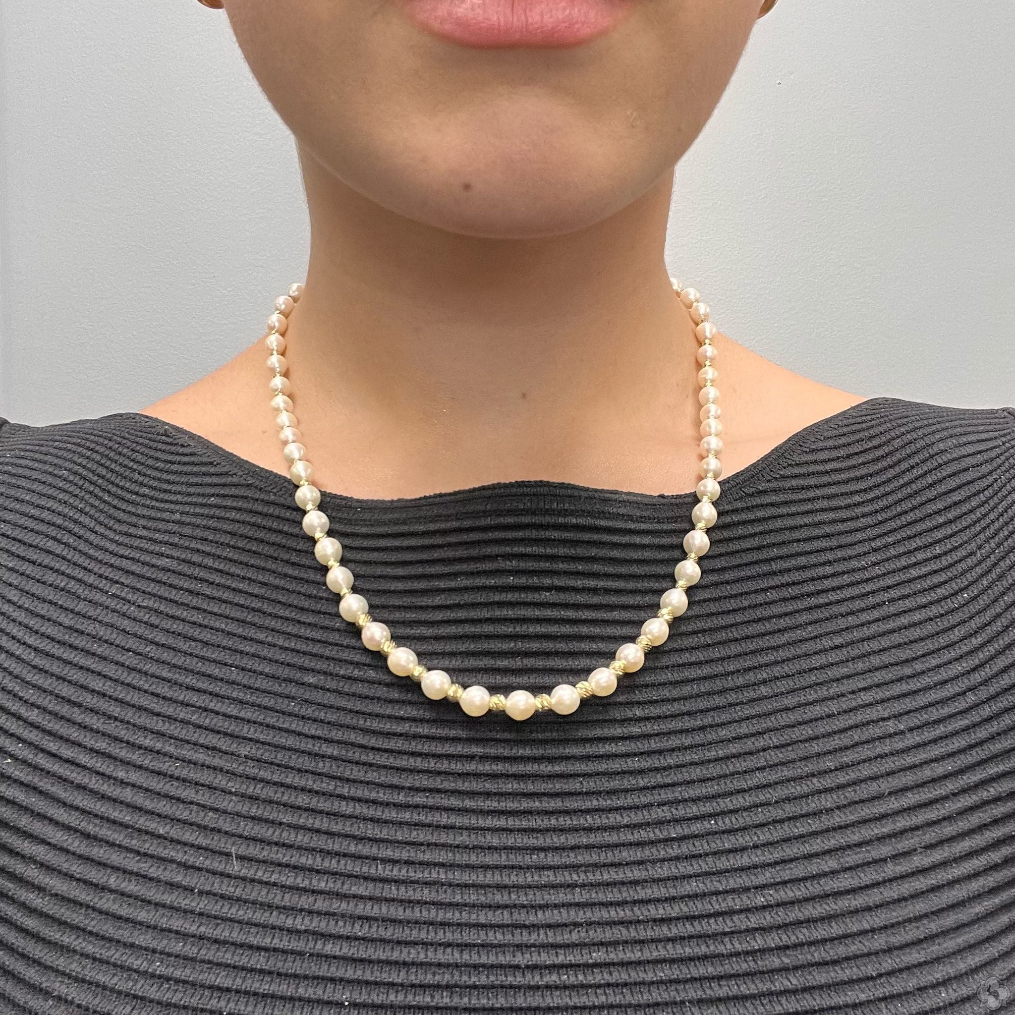 Round Pearl Bead Necklace 70467 | TraxNYC