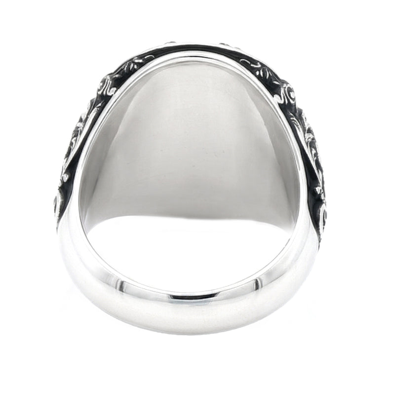 925 silver ring with elephant design, black enamel accents, small black diamond detail.