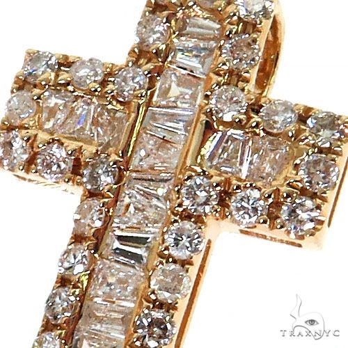 Baguette Diamond Cross Pendant 68618 | TraxNYC