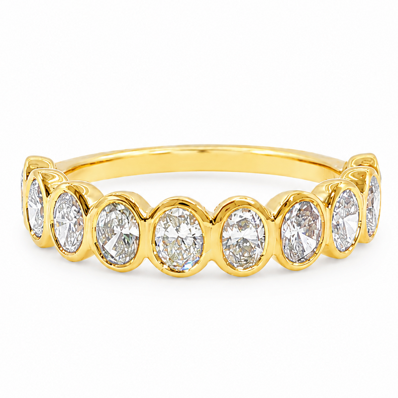 Bezel Luxe Oval Diamond Band 71604