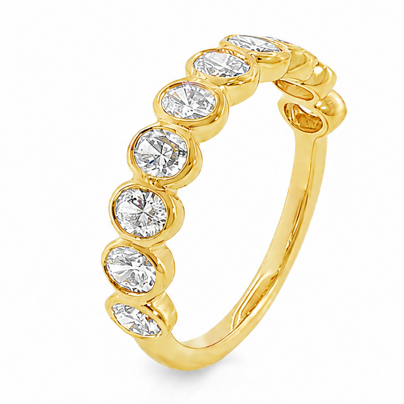 Bezel Luxe Oval Diamond Band 71604