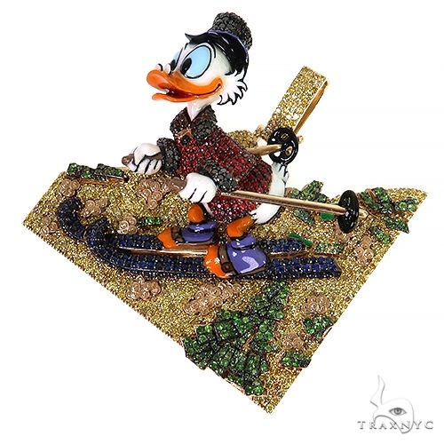 Scrooge McDuck diamond and sapphire pendant in 14k gold – character detail front view