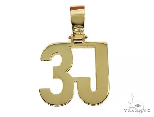 Custom 18K yellow gold initial pendant spelling 3J – front view on neutral background