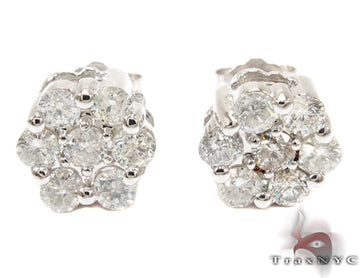 White gold flower stud earrings with hand-set round brilliant diamonds