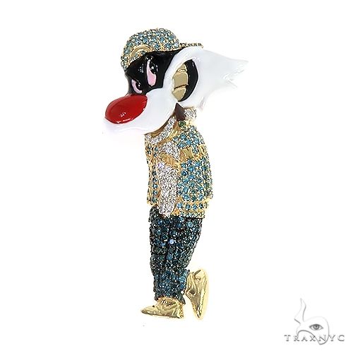 Custom Looney Tunes character pendant in gold – detailed sculpted cartoon figure, front view