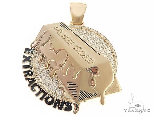 Custom gold extractions pendant in 14k yellow gold with prong-set diamonds, front-facing view