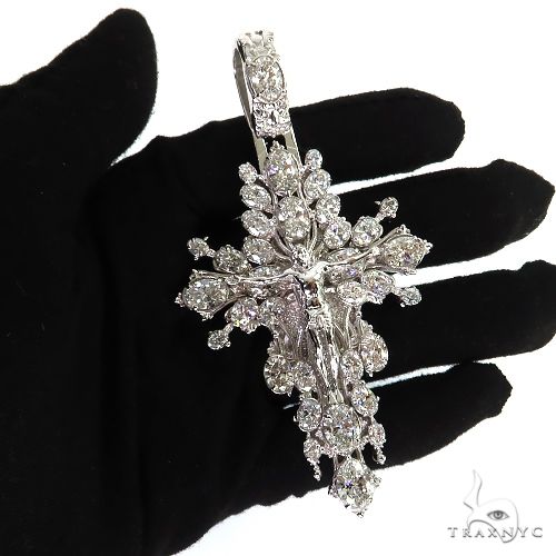 14K Gold Sovereign's Halo Lab-Grown Diamond Cross pendant, photo 8 of 8