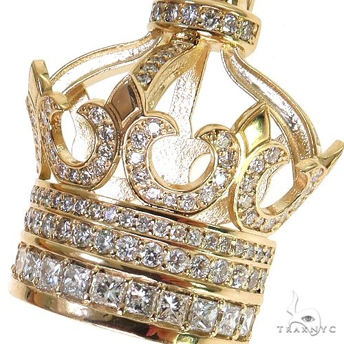 Diamond Crown Pendant 68896 | TraxNYC