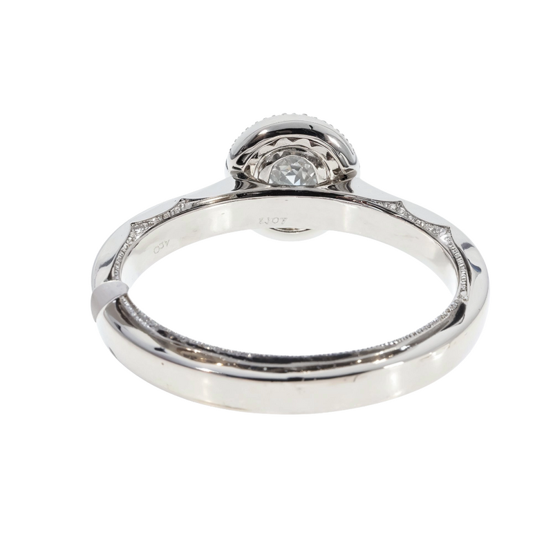 Diamond Halo Engagement Ring in 18K gold, view 4