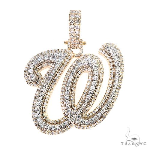 Double layer diamond W initial pendant in yellow gold – front view showing layered setting and round brilliant stones