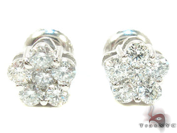14K gold flower stud earrings with round diamond petals