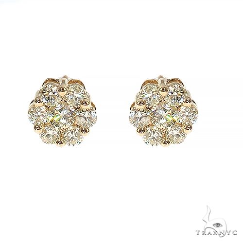 Yellow gold flower-shaped cluster diamond stud earrings with round brilliant diamonds