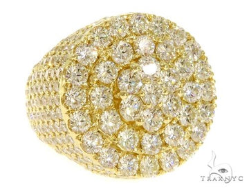 Men's cluster diamond ring, multi-stone setting with densely packed round diamonds, top-down view
