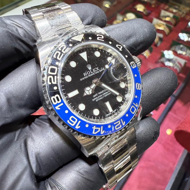Rolex GMT-Master II 116710BLNR “Batman” in stainless steel with a black dial, blue and black ceramic bezel, and Oyster bracelet.
