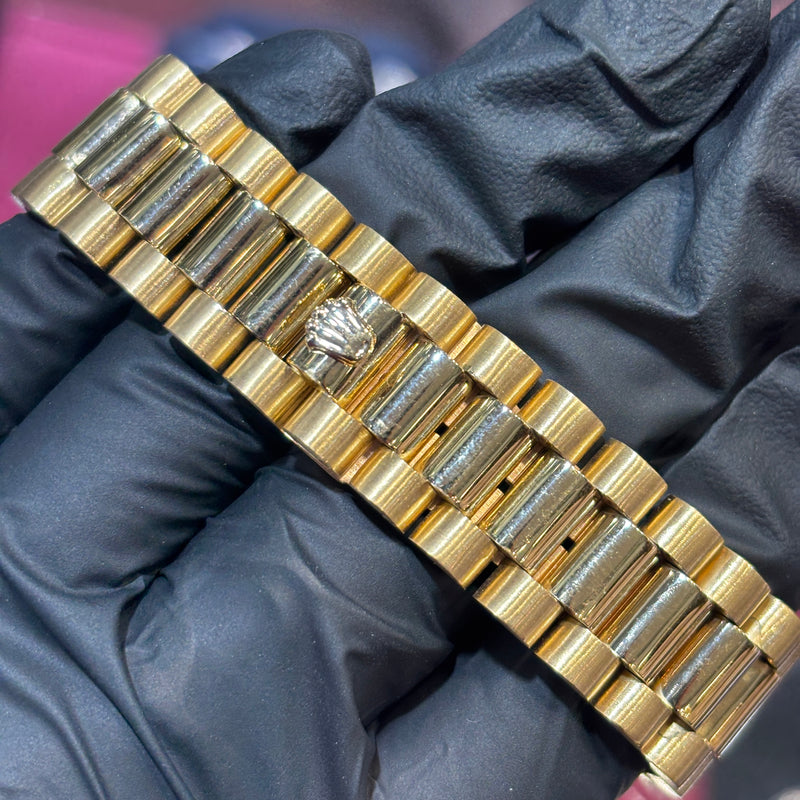 1981 Rolex Day-Date 36mm | 18K Yellow Gold | Champagne Diamond Dial 71754