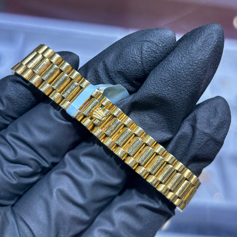 Rolex Lady-Datejust 26mm | 18K Yellow Gold | Champagne Stick Dial, photo 2 of 2