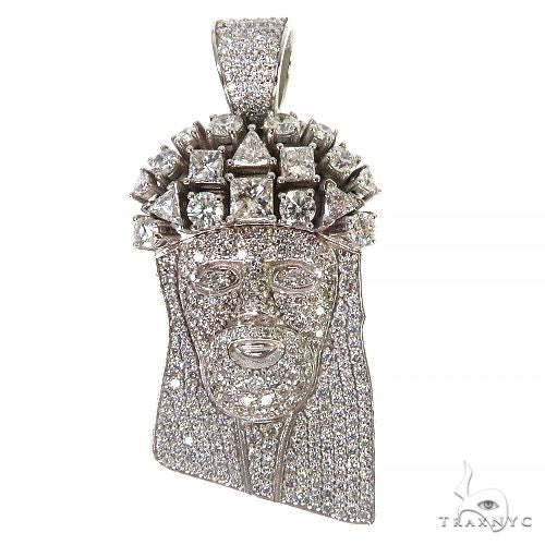 White gold Jesus head pendant with diamond-studded crown and detailed facial features