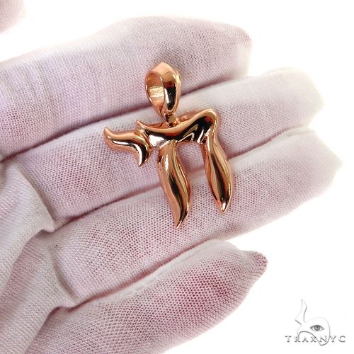 14K Gold Medium Jewish Chai Pendant, photo 7 of 7