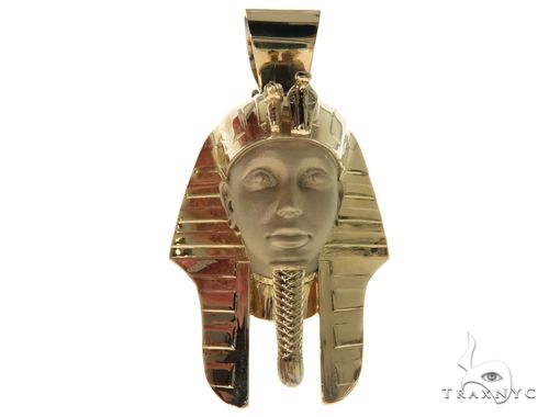 14K yellow gold Pharaoh King Tut pendant with detailed headdress and face features