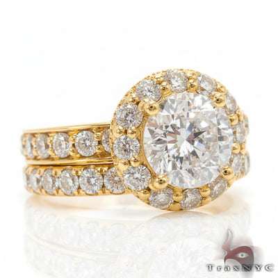 18K Gold Prong Diamond Wedding Band
