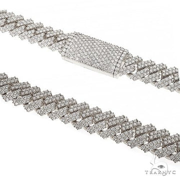 Prong set diamond cuban chain in 14k white gold – close-up of iced links with four-prong diamond settings