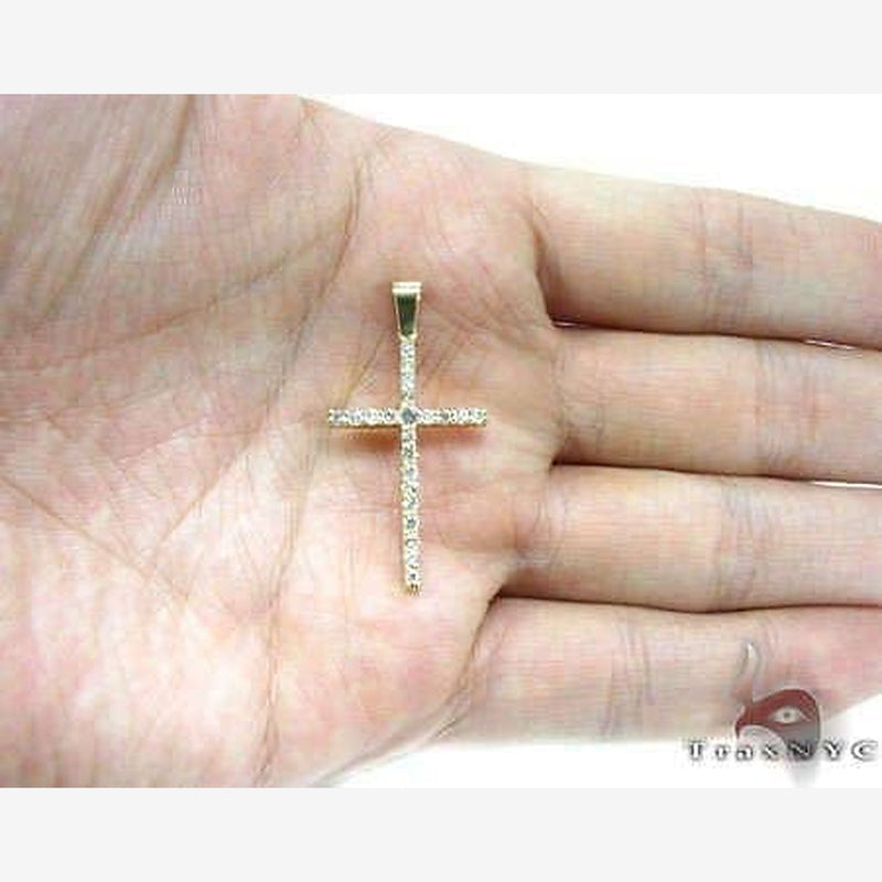 Round Cut Diamond Cross Crucifix 4 11358