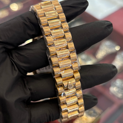 Rolex Day-Date 36mm Champagne Stick Dial Fluted Bezel 18K Yellow Gold | Pre-Owned 71206