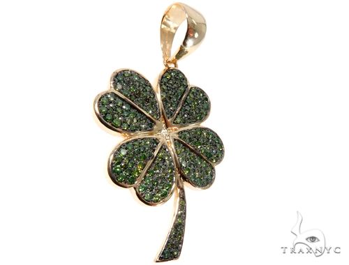 Shamrock Clover Pendant, St Patrick's Day | TraxNYC