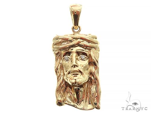 Small solid 10K yellow gold Jesus head pendant with detailed crown of thorns design