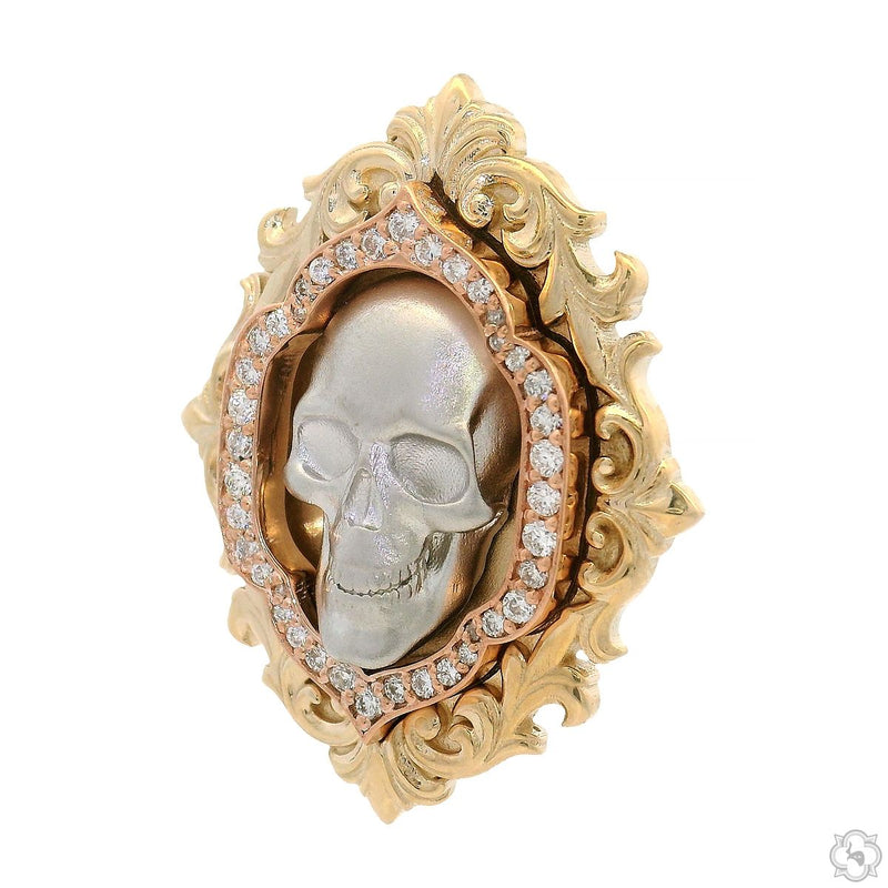The Baroque Motif Skull Pendant in 14K Gold, photo 3 of 8