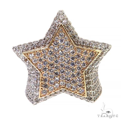 Two-tone star-shaped ring with pave diamonds in yellow and white gold setting
