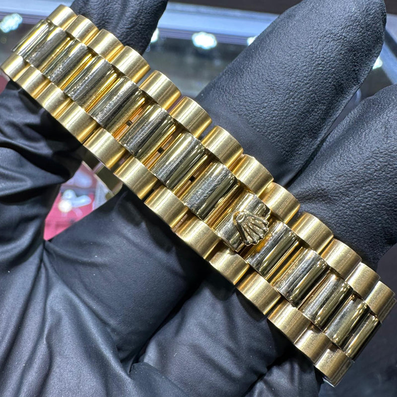 Rolex Day-Date 36mm | 18K Yellow Gold | Champagne Diamond Dial | REF: 18038
