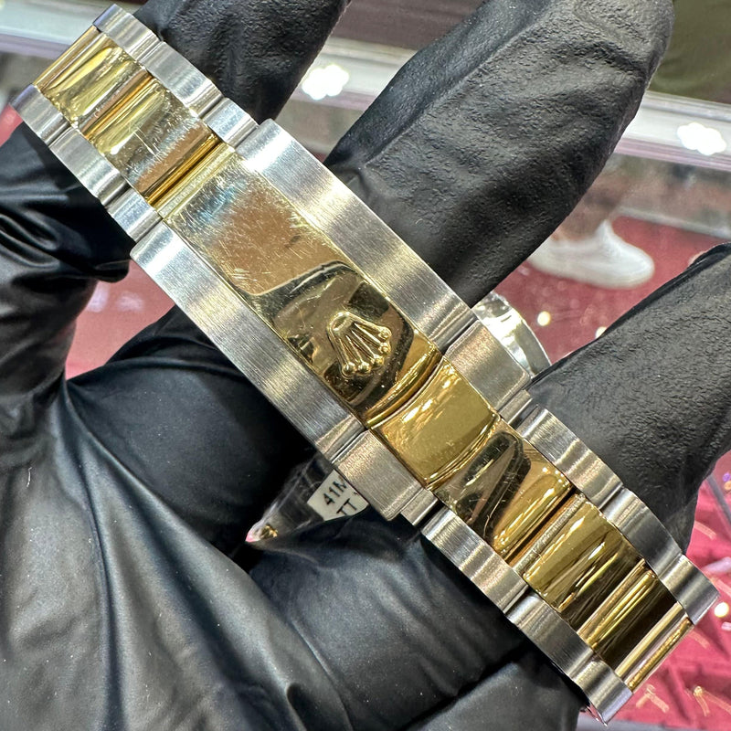 2012 Rolex Datejust 41mm | Two-Tone Stainless Steel and 18K Yellow Gold | Black Roman Dial | REF: 116333