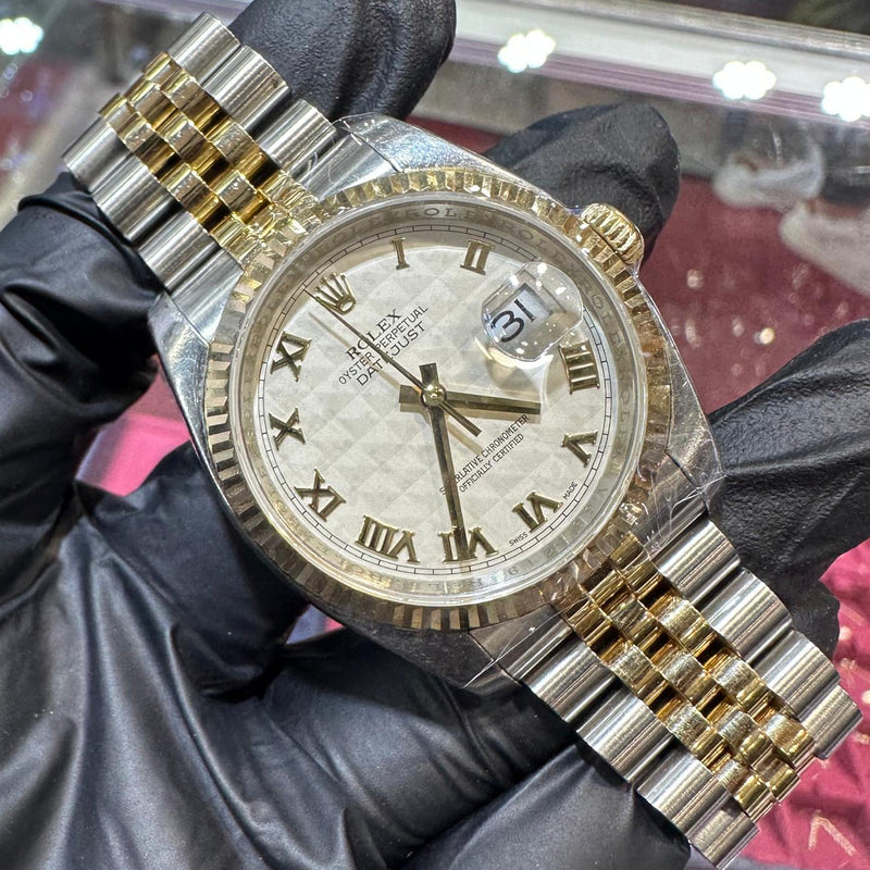 Rolex Datejust 36mm | Two-Tone Stainless Steel and 18K Yellow Gold | Beige Pyramid Roman Dial | REF: 116233