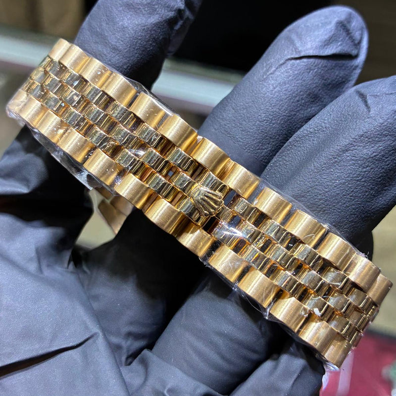 Rolex GMT-Master 40mm | 18K Yellow Gold | Black Dial, photo 2 of 2